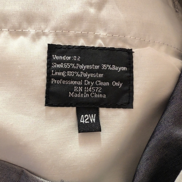 Vintage Gray Suit Timeless Elegance From Vinci - Picture 7 of 9